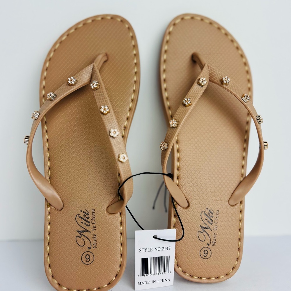 NWT Flip Flops Women's 9 Tan Rose Gold Rhinestone Cushion Rubber Sole Sandals